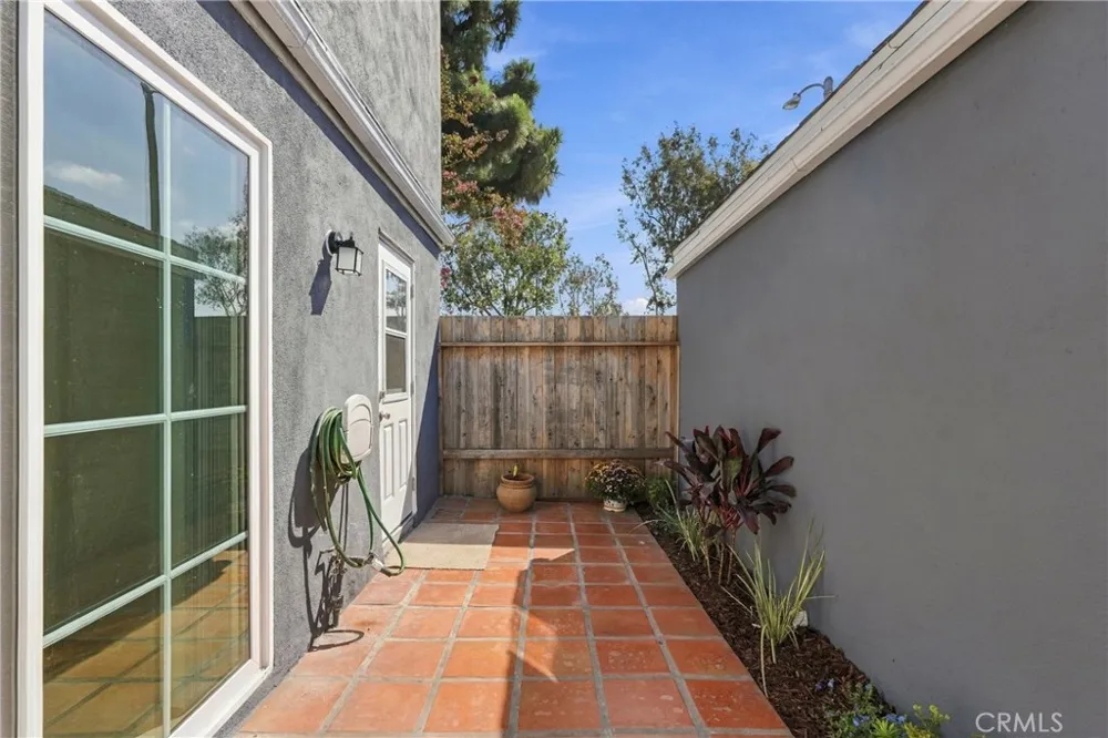 104 Yorktown Costa Mesa, CA 92626