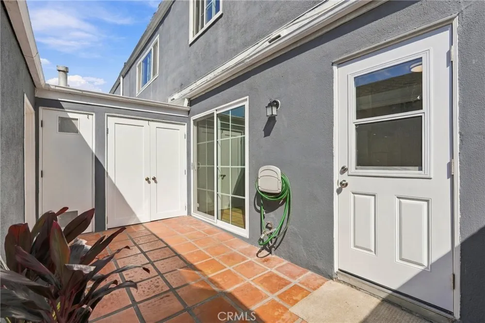 104 Yorktown Costa Mesa, CA 92626