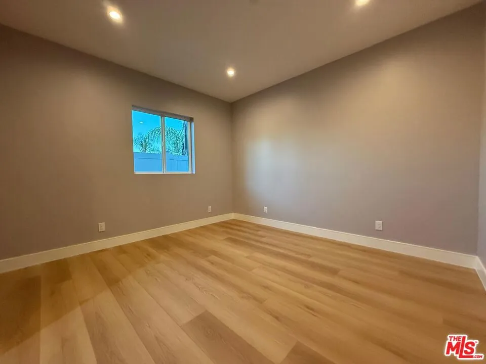 6532 Varna Avenue Van Nuys, CA 91401