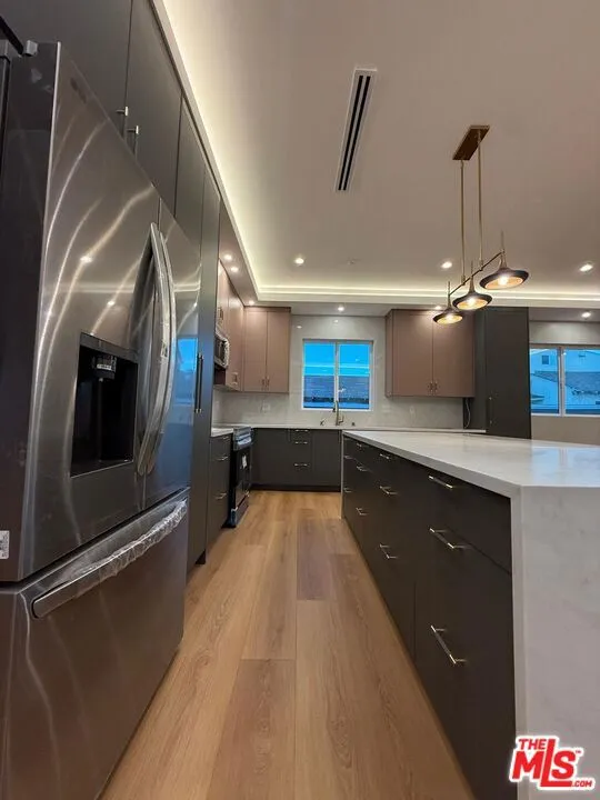 6532 Varna Avenue Van Nuys, CA 91401