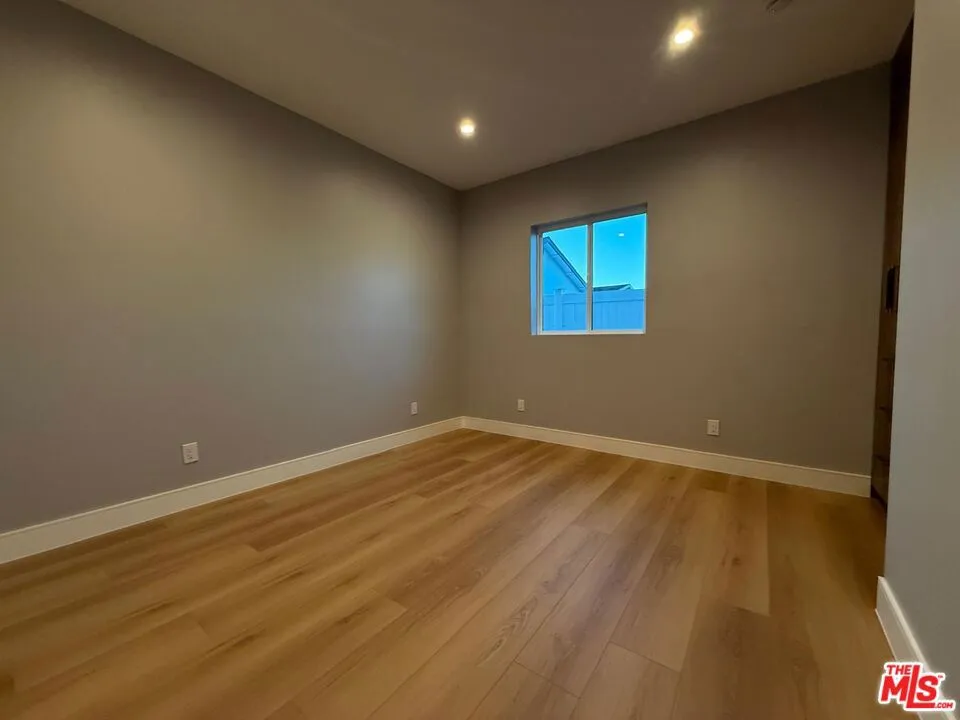 6532 Varna Avenue Van Nuys, CA 91401