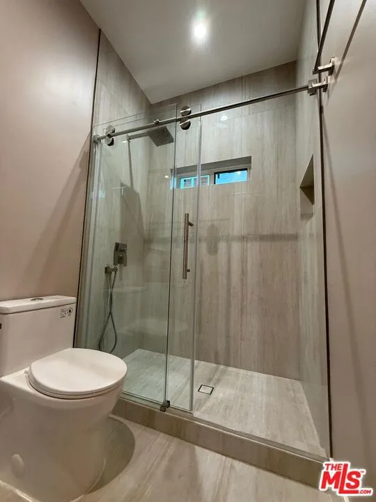 6532 Varna Avenue Van Nuys, CA 91401