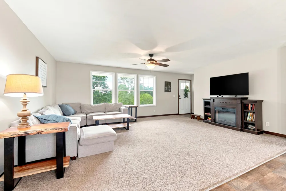 6048 Territorial Road Benton Harbor, MI 49022