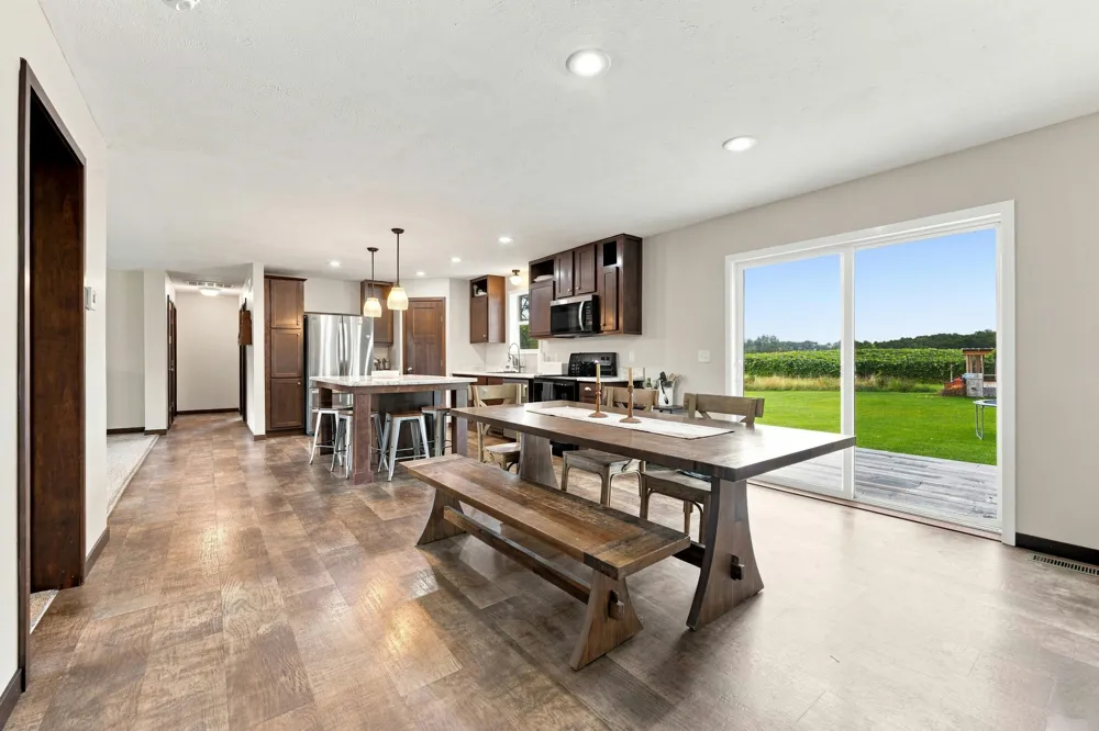 6048 Territorial Road Benton Harbor, MI 49022