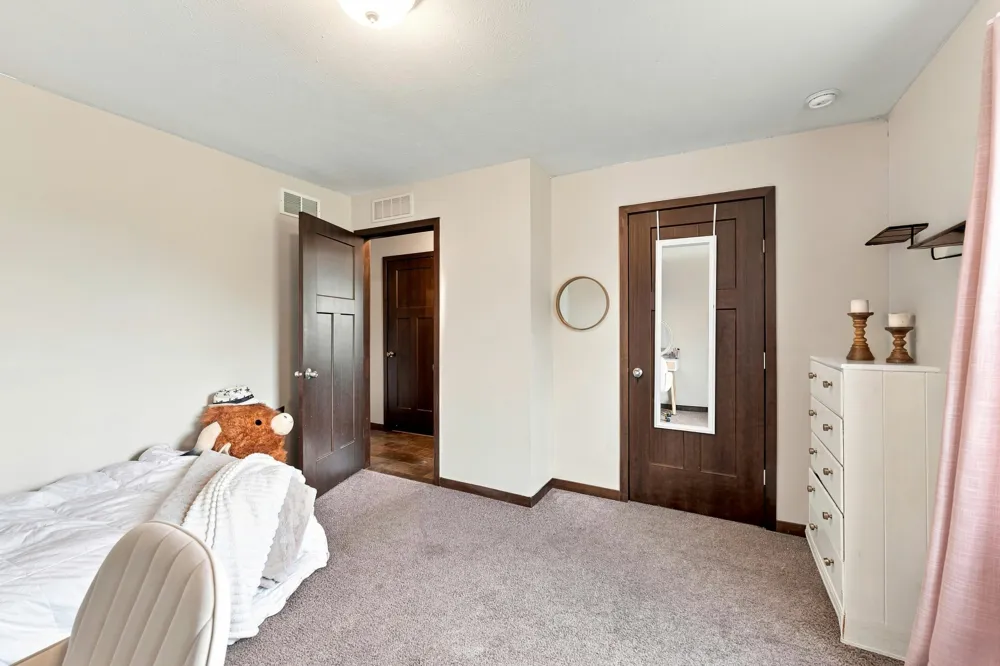 6048 Territorial Road Benton Harbor, MI 49022