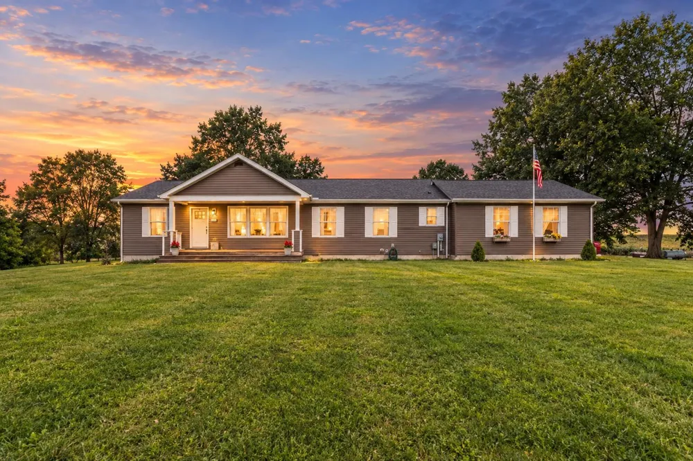 6048 Territorial Road Benton Harbor, MI 49022
