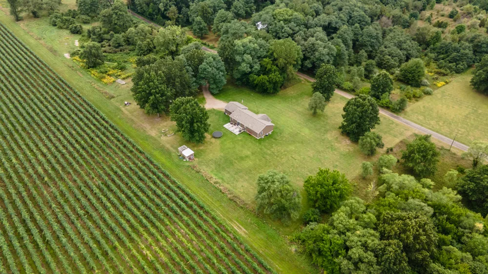 6048 Territorial Road Benton Harbor, MI 49022