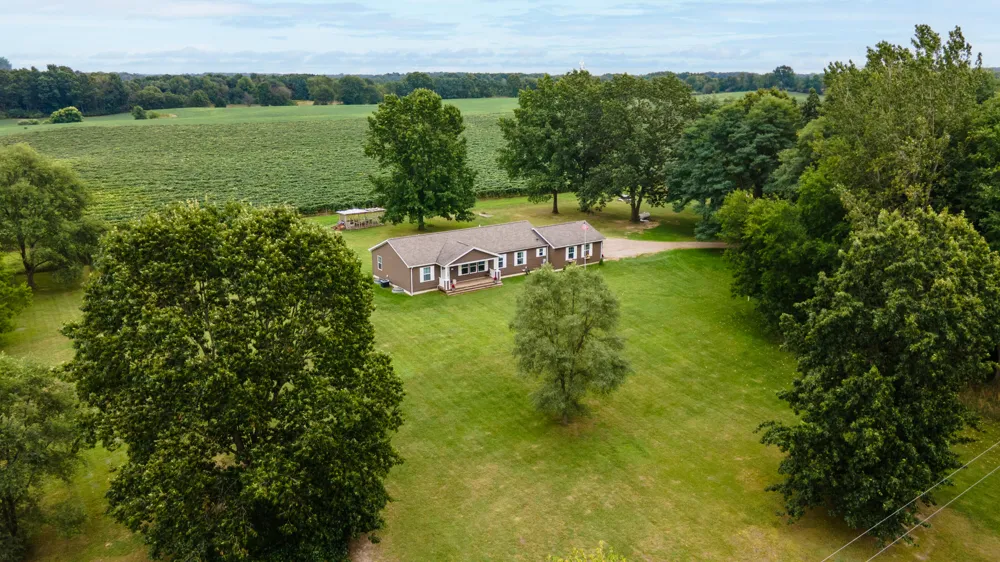 6048 Territorial Road Benton Harbor, MI 49022