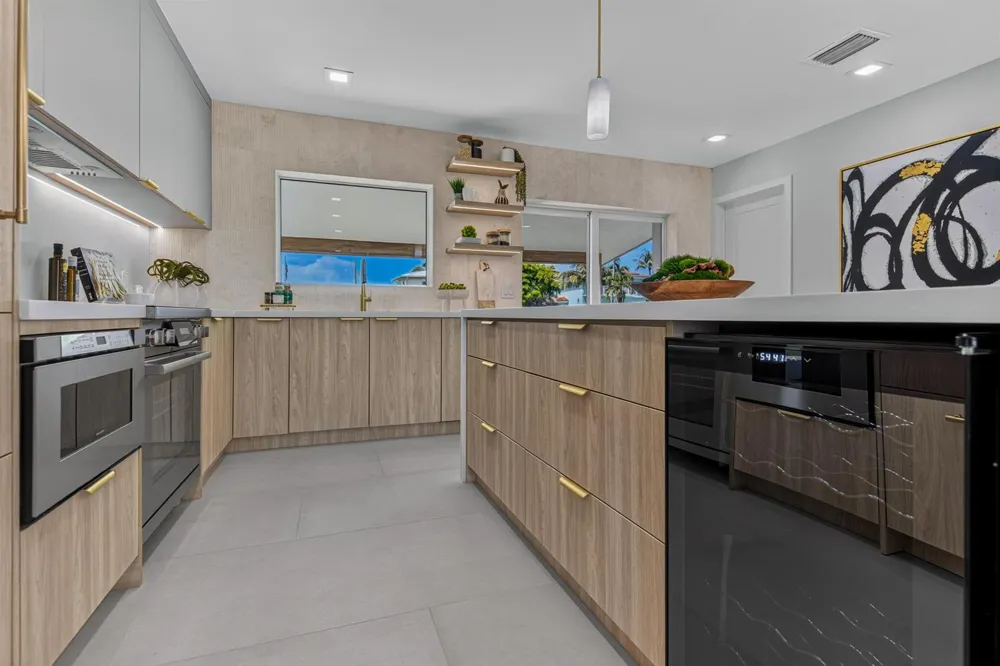 259 SE 4TH AVENUE Pompano Beach, FL 33060