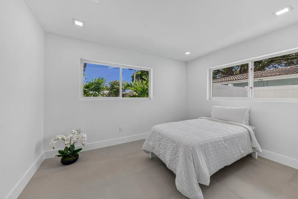259 SE 4TH AVENUE Pompano Beach, FL 33060