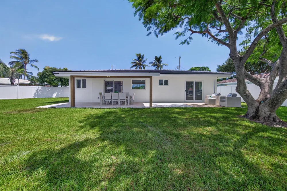 259 SE 4TH AVENUE Pompano Beach, FL 33060
