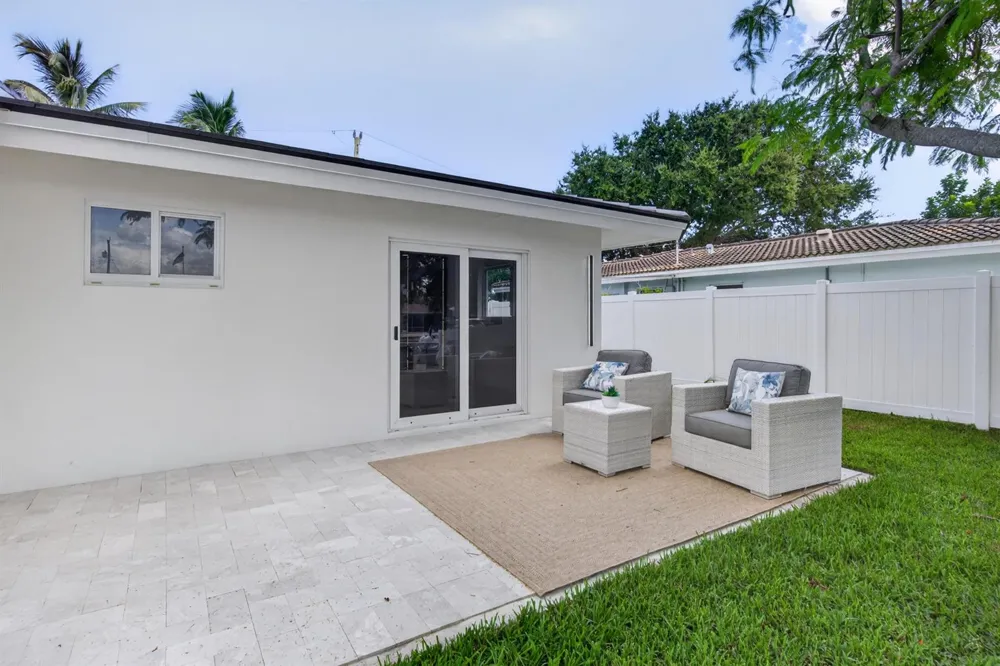 259 SE 4TH AVENUE Pompano Beach, FL 33060