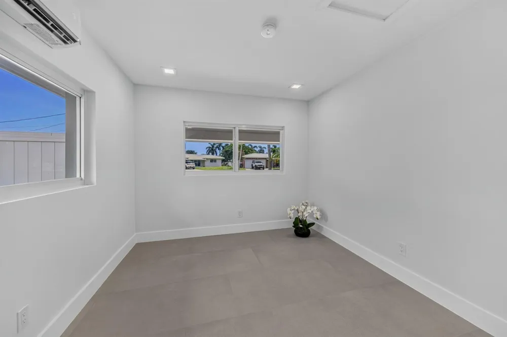 259 SE 4TH AVENUE Pompano Beach, FL 33060