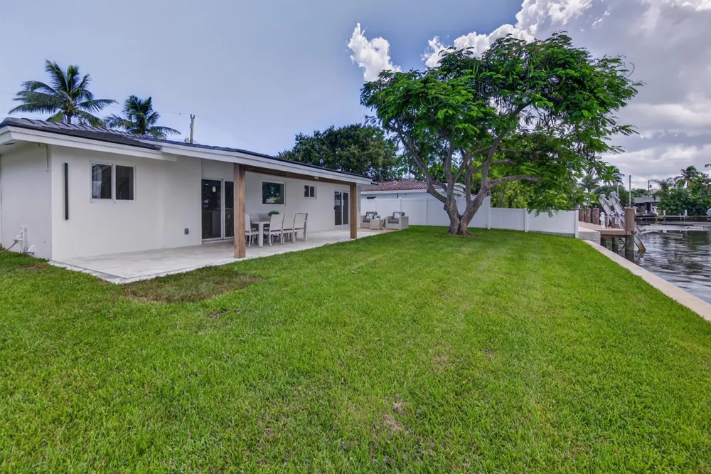 259 SE 4TH AVENUE Pompano Beach, FL 33060