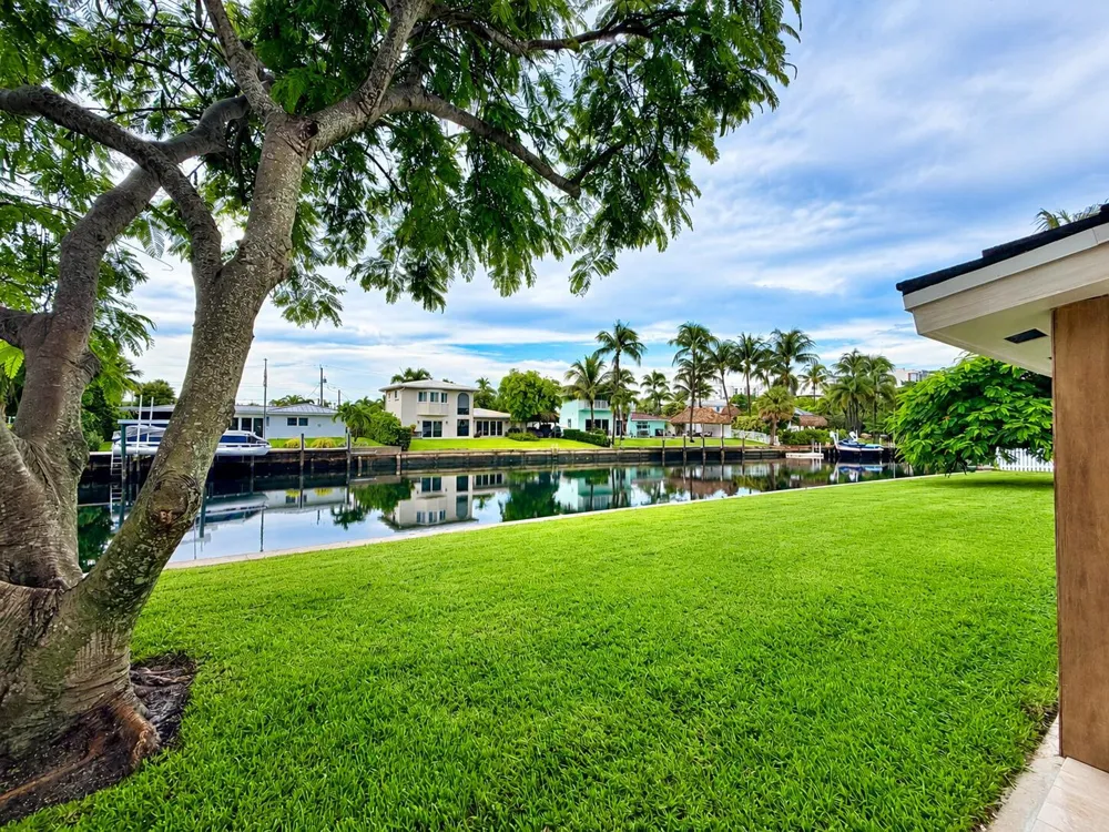 259 SE 4TH AVENUE Pompano Beach, FL 33060