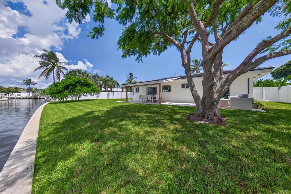 259 SE 4TH AVENUE Pompano Beach, FL 33060