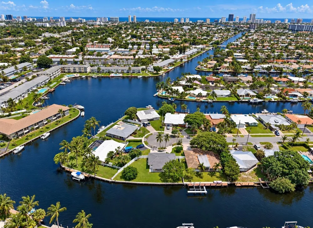 259 SE 4TH AVENUE Pompano Beach, FL 33060