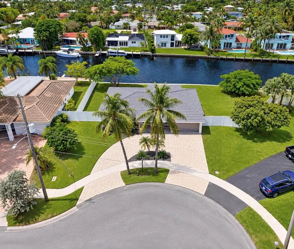 259 SE 4TH AVENUE Pompano Beach, FL 33060