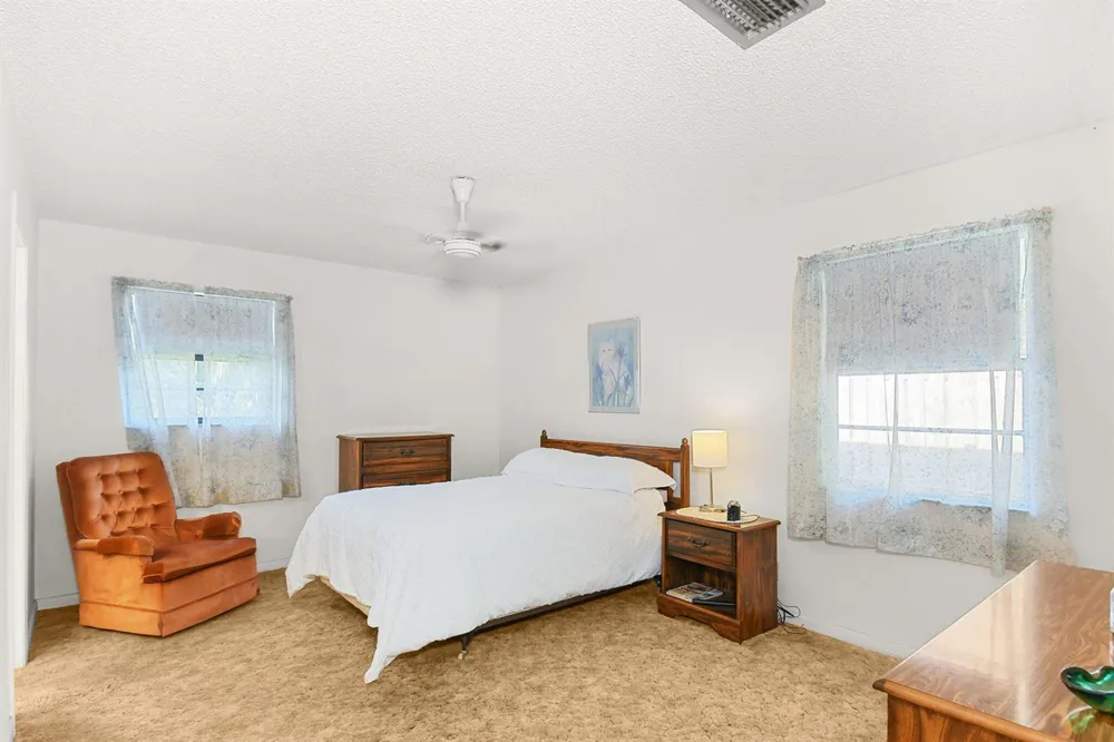 519 EVERGREEN DRIVE Lake Park, FL 33403