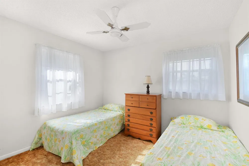 519 EVERGREEN DRIVE Lake Park, FL 33403