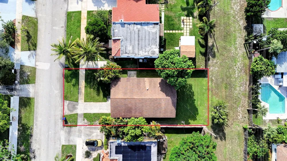 519 EVERGREEN DRIVE Lake Park, FL 33403