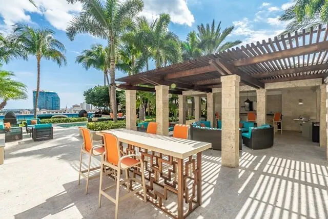 550 OKEECHOBEE BOULEVARD #1008 West Palm Beach, FL 33401