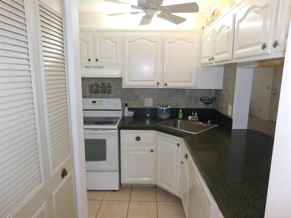 627 SEA PINE WAY #A2 