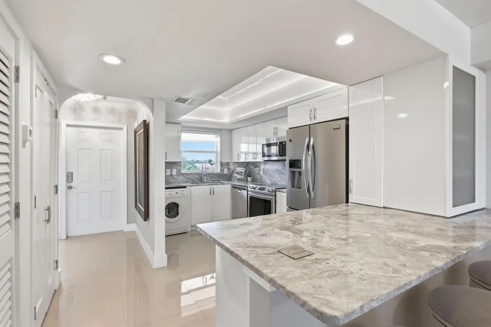 1040 BANYAN ROAD #504C Boca Raton, FL 33432