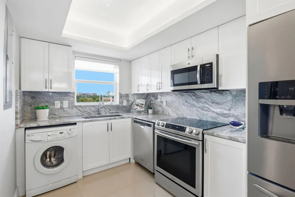 1040 BANYAN ROAD #504C Boca Raton, FL 33432