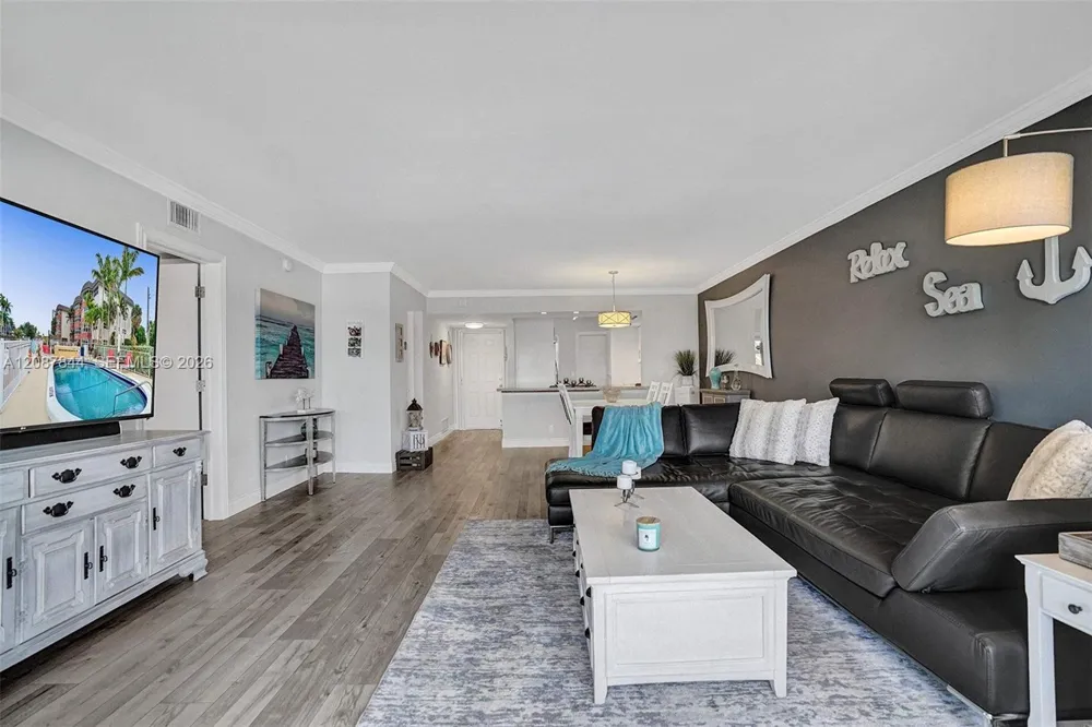 3111 NE 51st St #305C Fort Lauderdale, FL 33308