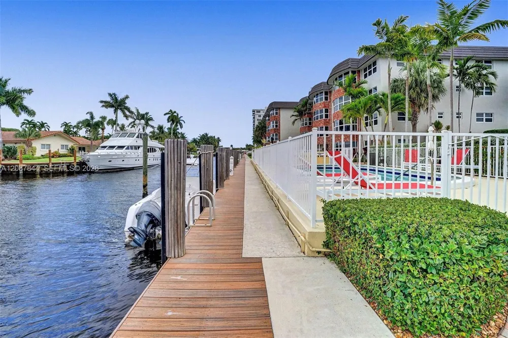 3111 NE 51st St #305C Fort Lauderdale, FL 33308