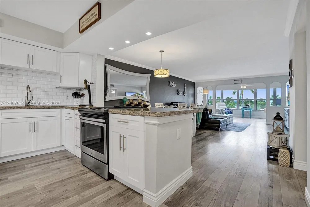 3111 NE 51st St #305C Fort Lauderdale, FL 33308