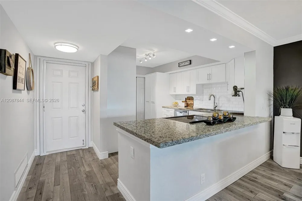 3111 NE 51st St #305C Fort Lauderdale, FL 33308