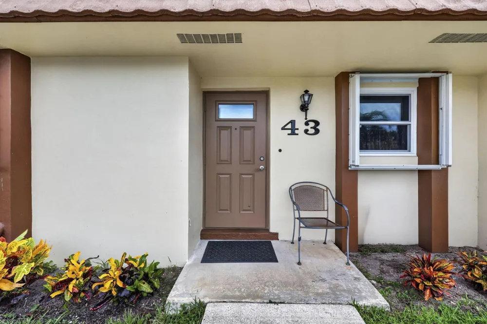 5730 Fernley Drive E #43 West Palm Beach, FL 33415