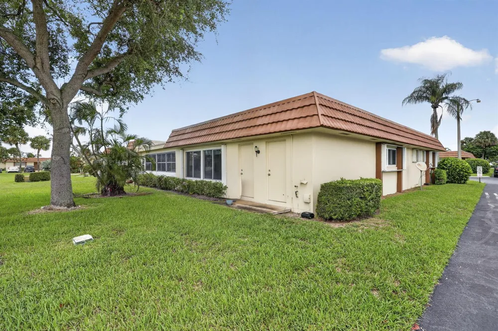 5730 Fernley Drive E #43 West Palm Beach, FL 33415