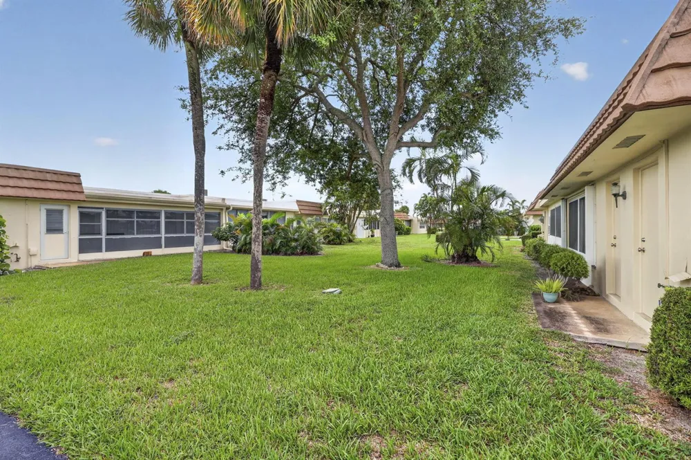 5730 Fernley Drive E #43 West Palm Beach, FL 33415