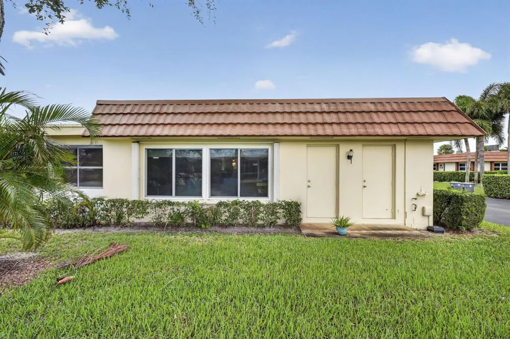 5730 Fernley Drive E #43 West Palm Beach, FL 33415
