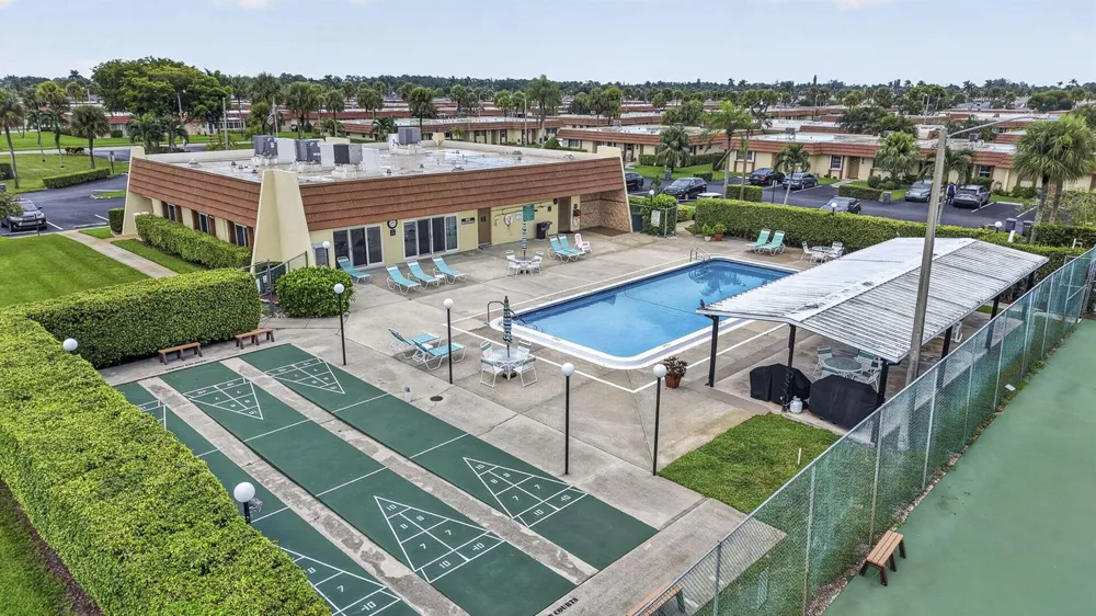 5730 Fernley Drive E #43 West Palm Beach, FL 33415