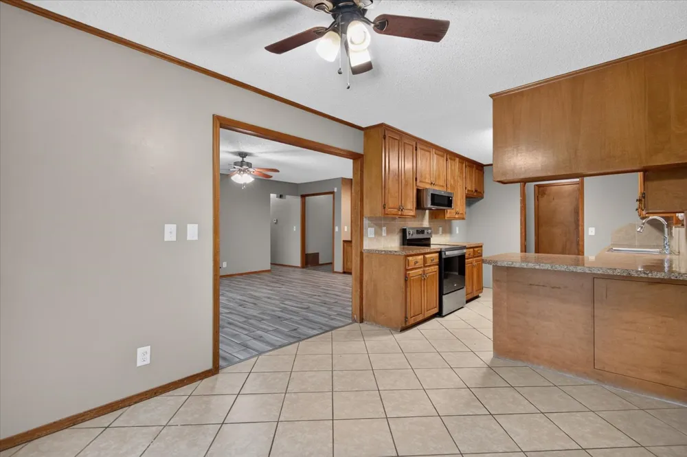 328 Spruce Avenue Bartlesville, OK 74006
