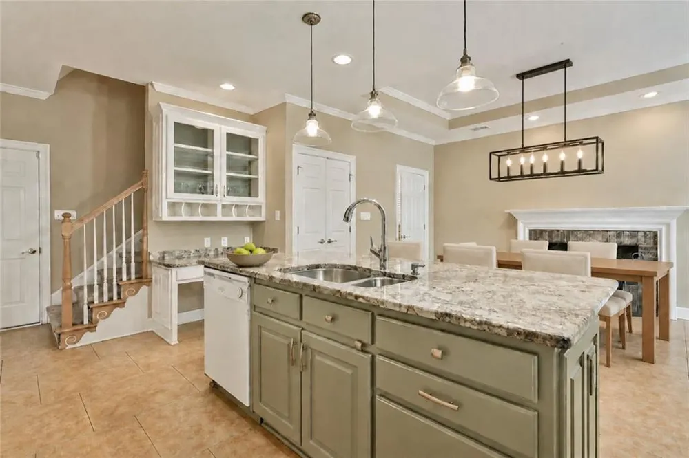 15 Stratford Way Newnan, GA 30265