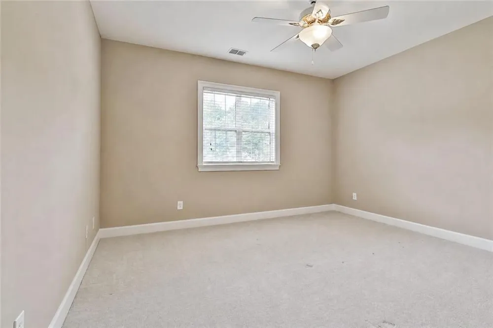 15 Stratford Way Newnan, GA 30265