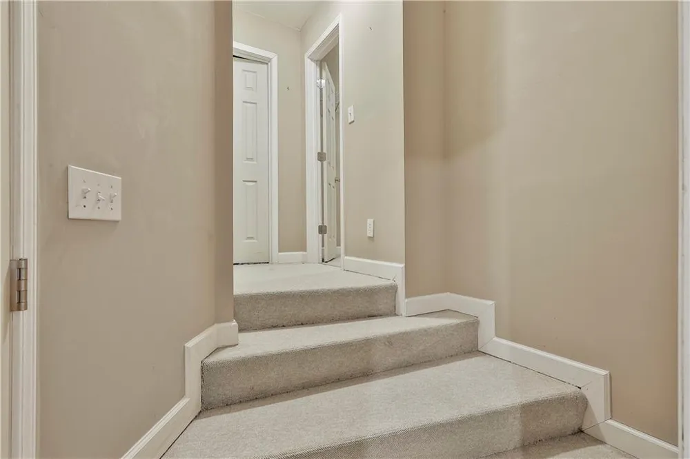 15 Stratford Way Newnan, GA 30265