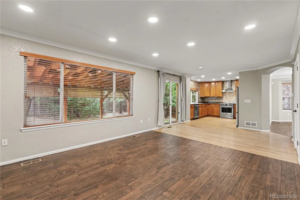 1242 E 100th Place Thornton, CO 80229
