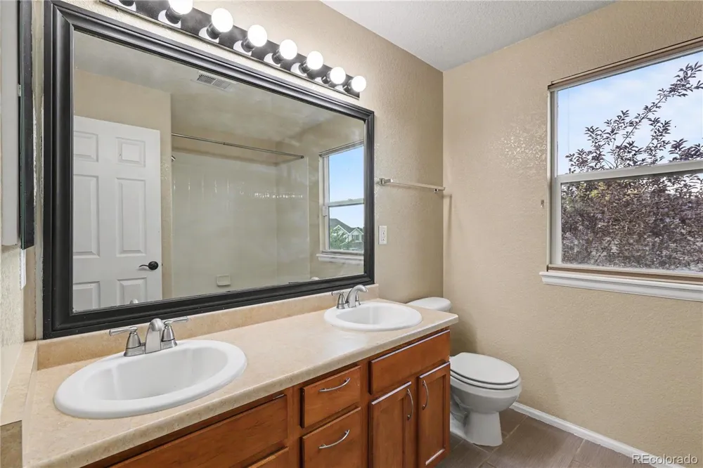 1242 E 100th Place Thornton, CO 80229