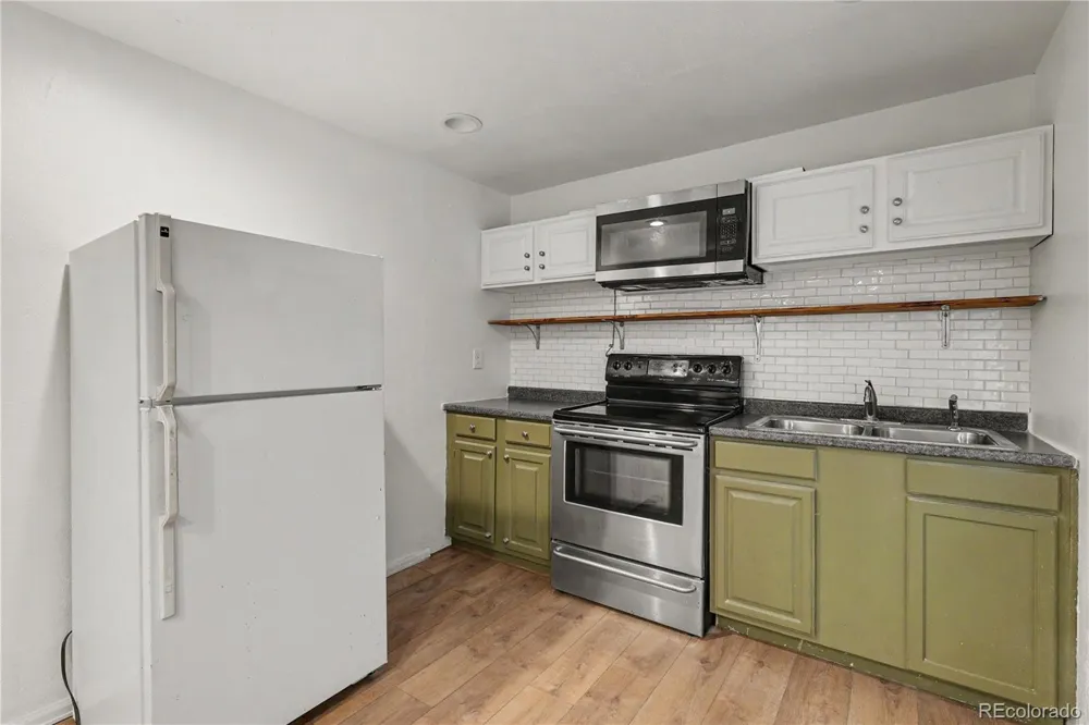 1242 E 100th Place Thornton, CO 80229