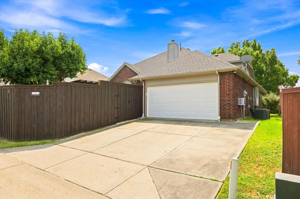 6625 Stewart Boulevard The Colony, TX 75056