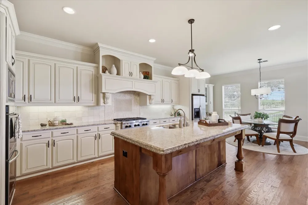 6076 Beacon Hill Drive Frisco, TX 75036