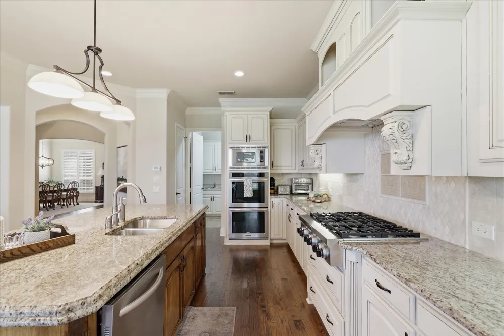 6076 Beacon Hill Drive Frisco, TX 75036