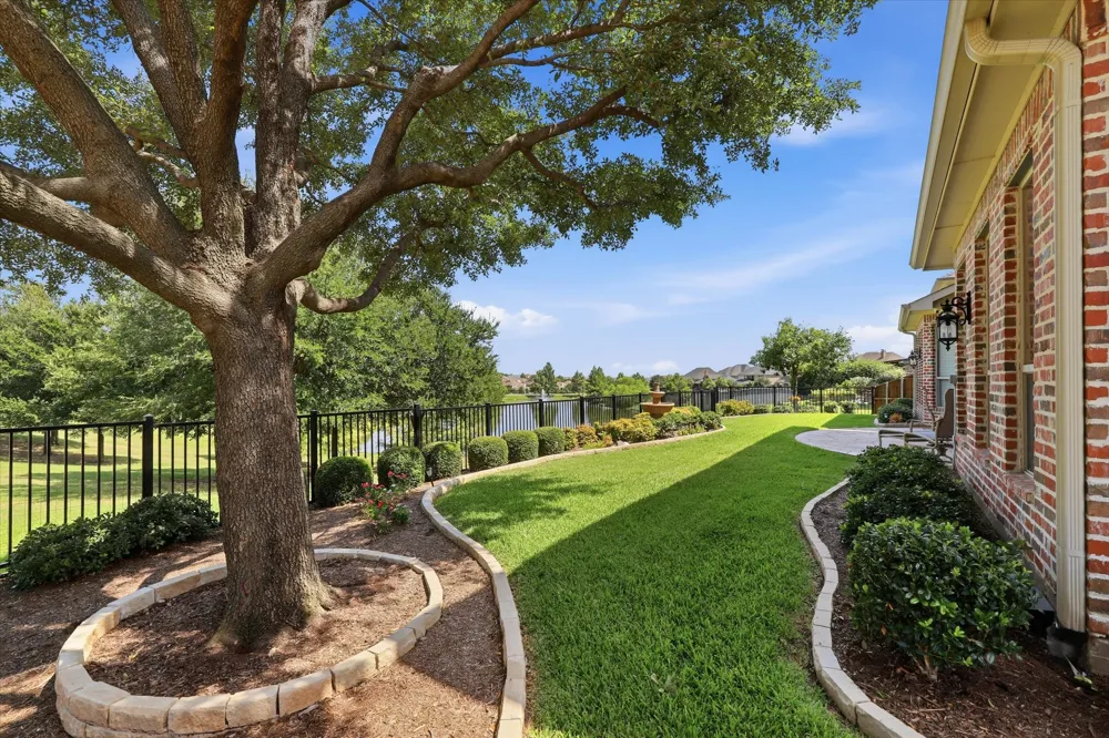 6076 Beacon Hill Drive Frisco, TX 75036