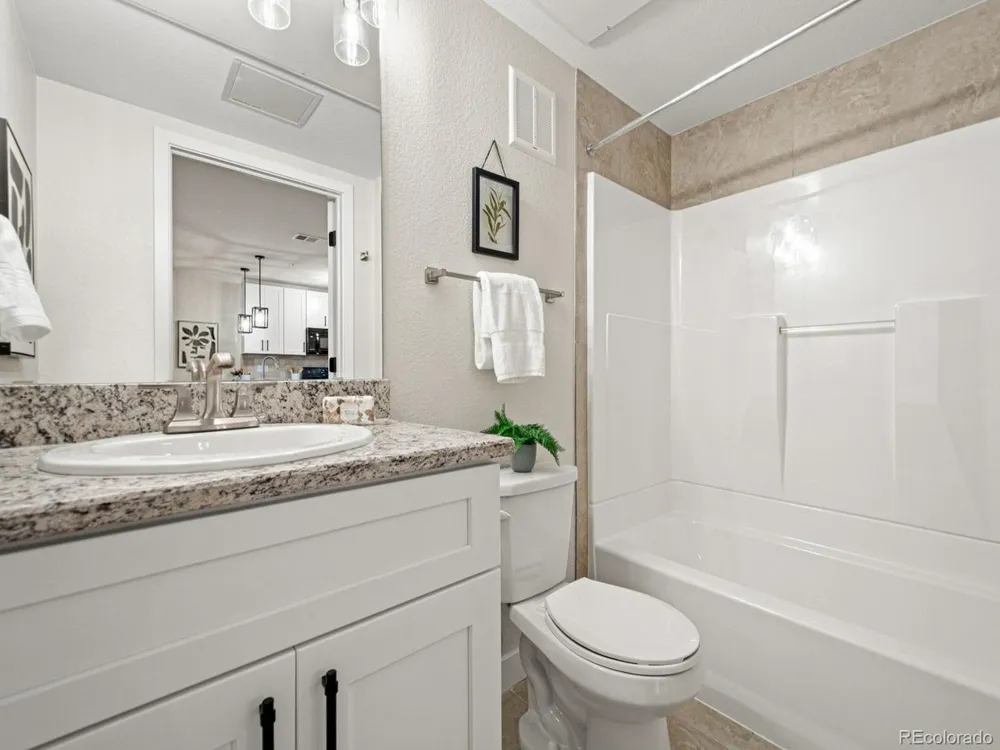 725 Elmhurst Drive #208 Highlands Ranch, CO 80129